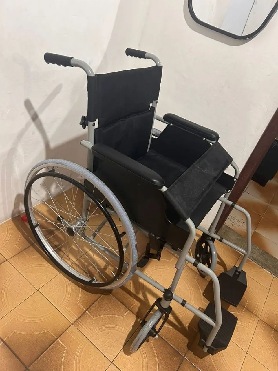 Cadeira de Rodas  - Foto 2
