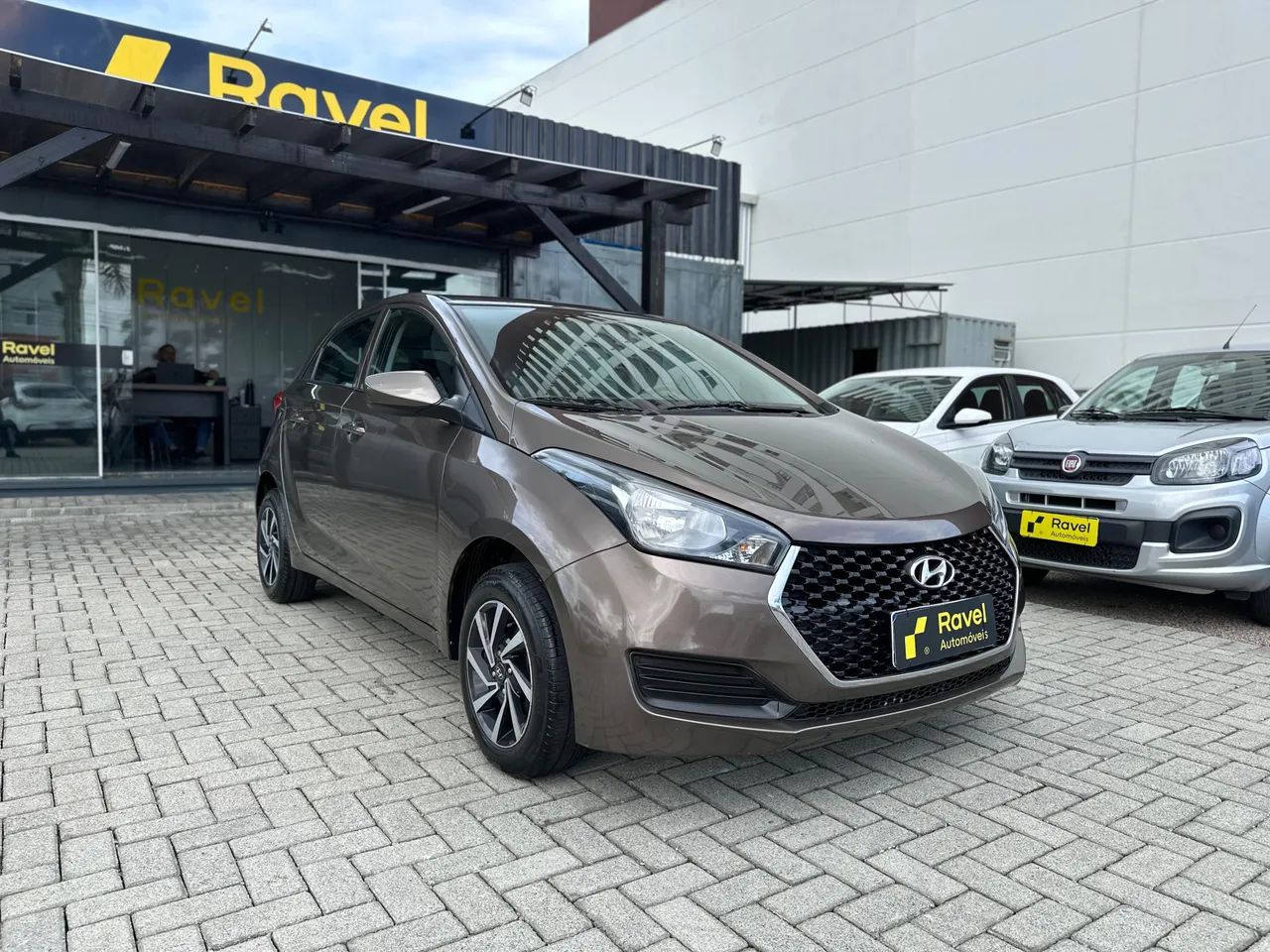 Hyundai HB20 Unique 1.0 Flex 12V Mec. 2019 - Foto 4