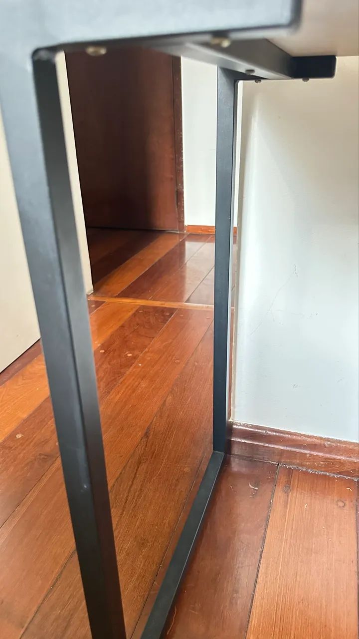 Duas mesas de escritório + gaveteiro - Foto 5