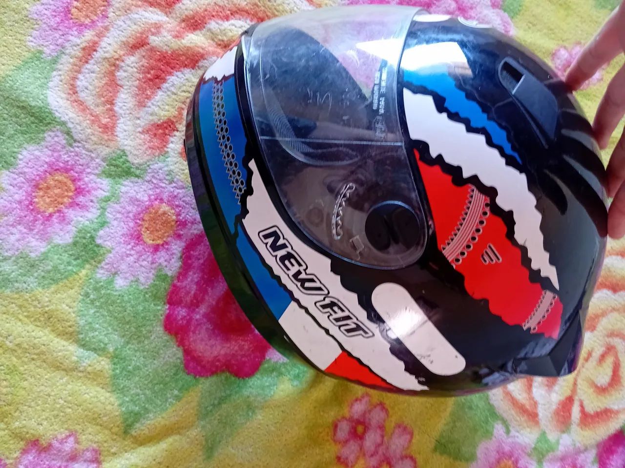 Vendo capacete seminovo