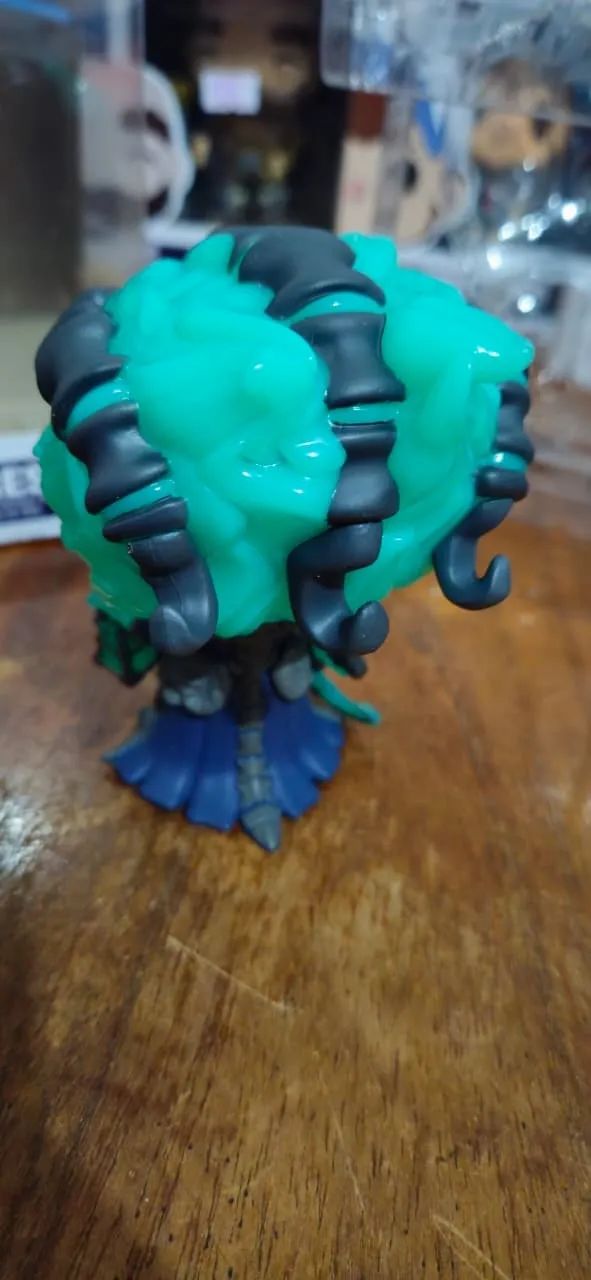  Funko POP Thresh (League Of Legends) 07 Edição Limitada e VAULTED  - Foto 2