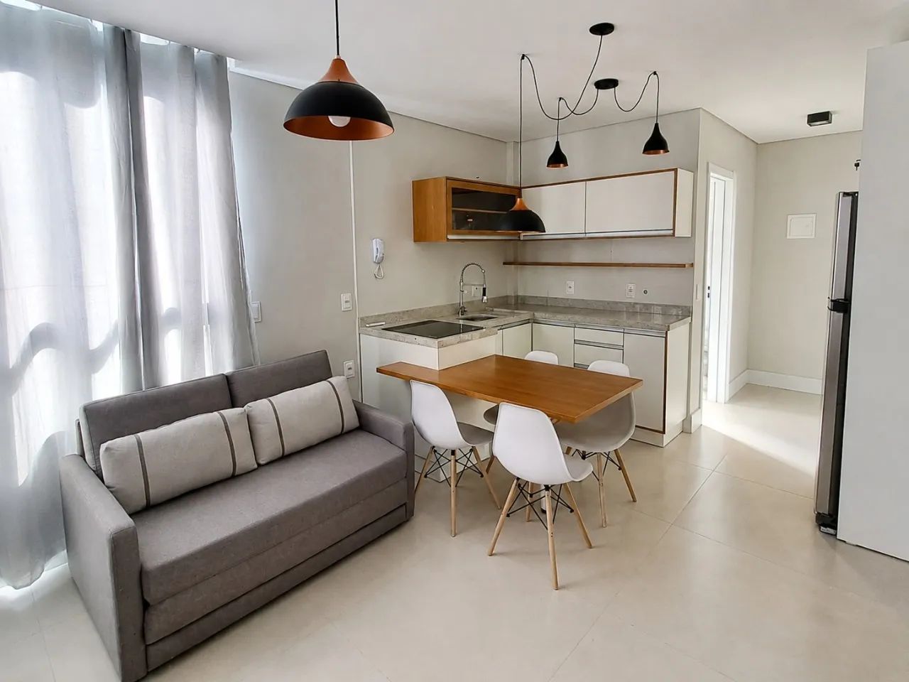 Studio mobiliado no bairro Santo Antônio de Lisboa, Florianópolis.