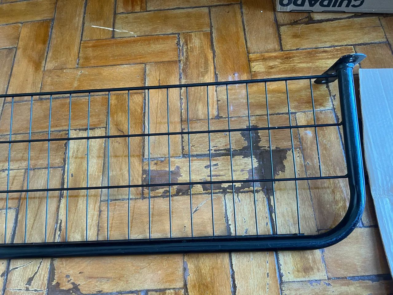 Arara parede preta aramada 1,50 X 30 