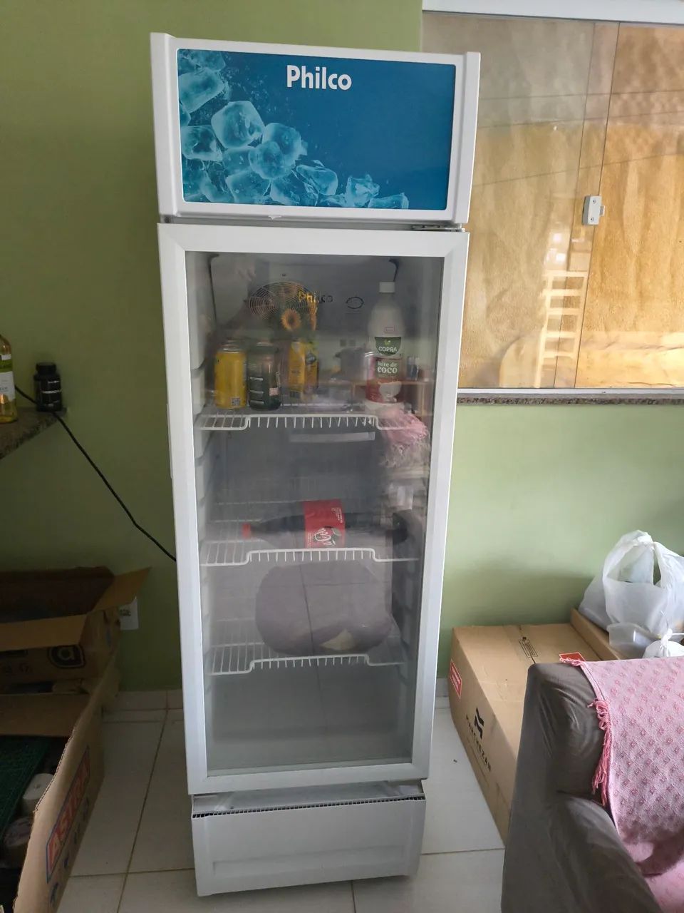 FREEZER EXPOSITOR VERTICAL 211 litros