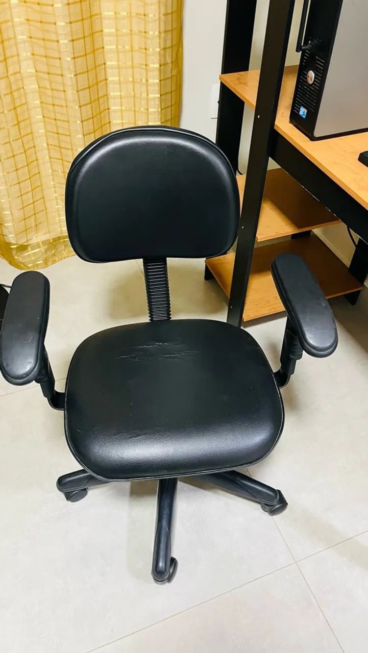 Escrivaninha com cadeira  - Foto 3