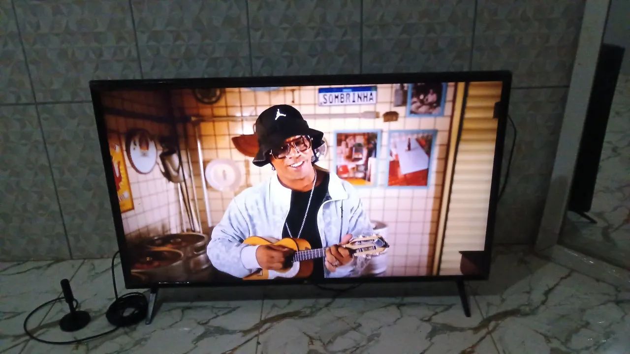 Tv LG 43 polegadas smart 4k completa  - Foto 4