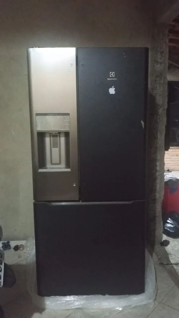 Geladeira Eletrolux DM85X 
