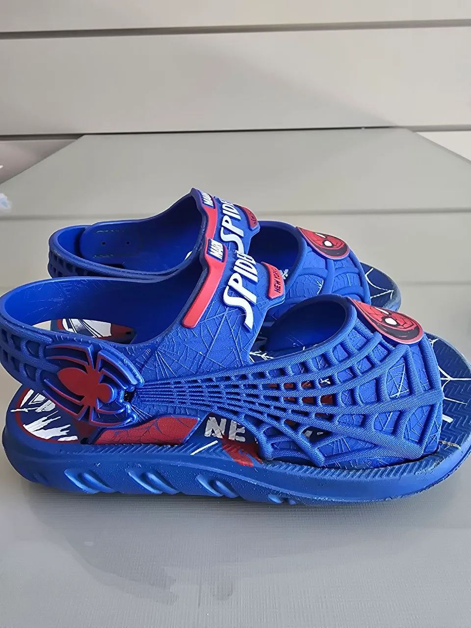 Sandália Spider-man azul tamanho 25 - Foto 3