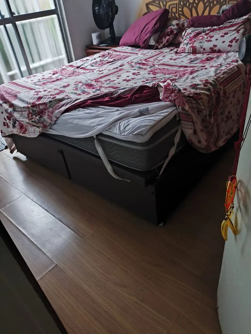 Cama box baú queen