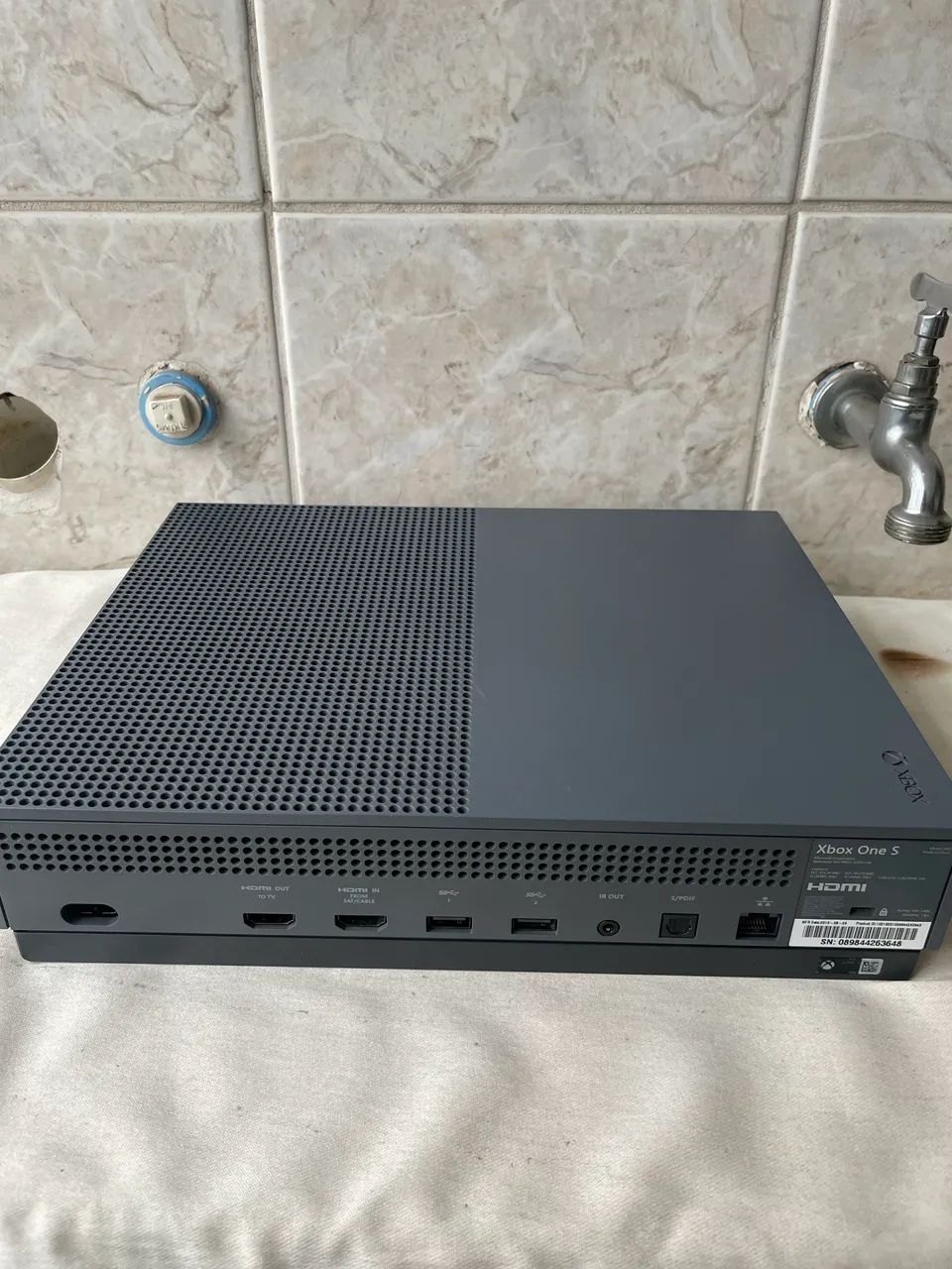 XBOX ONE S- CINZA 500GB RARO - Foto 3