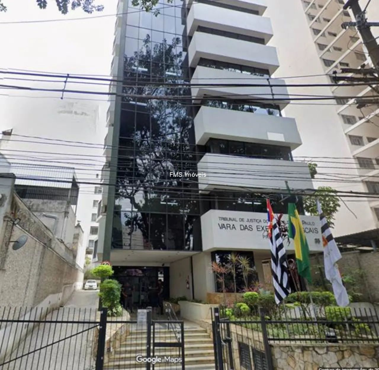 Prédio comercial com 1.989m² na Liberdade