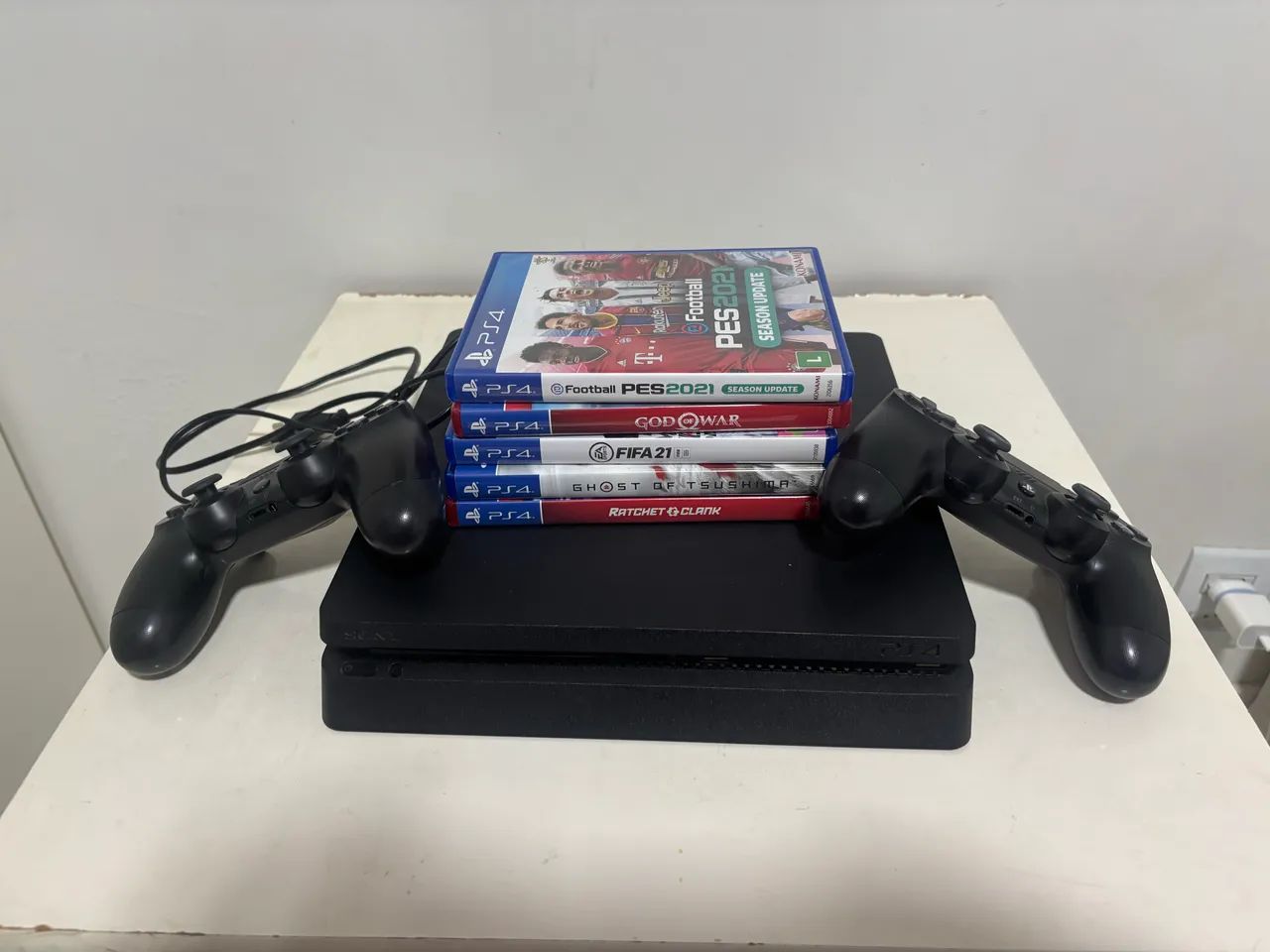 ps4 slim 1tb 2 controles com jogos