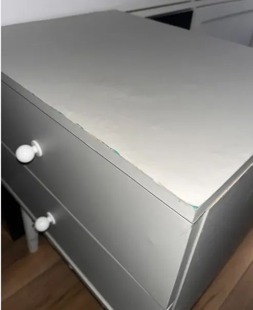 Mesa de cabeceira adesivada - Foto 2