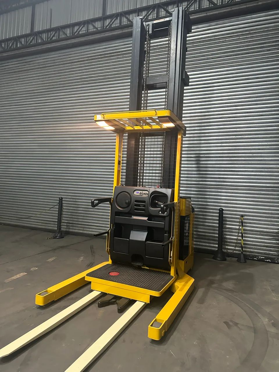 Empilhadeira selecionadora Hyster-Yale SS030