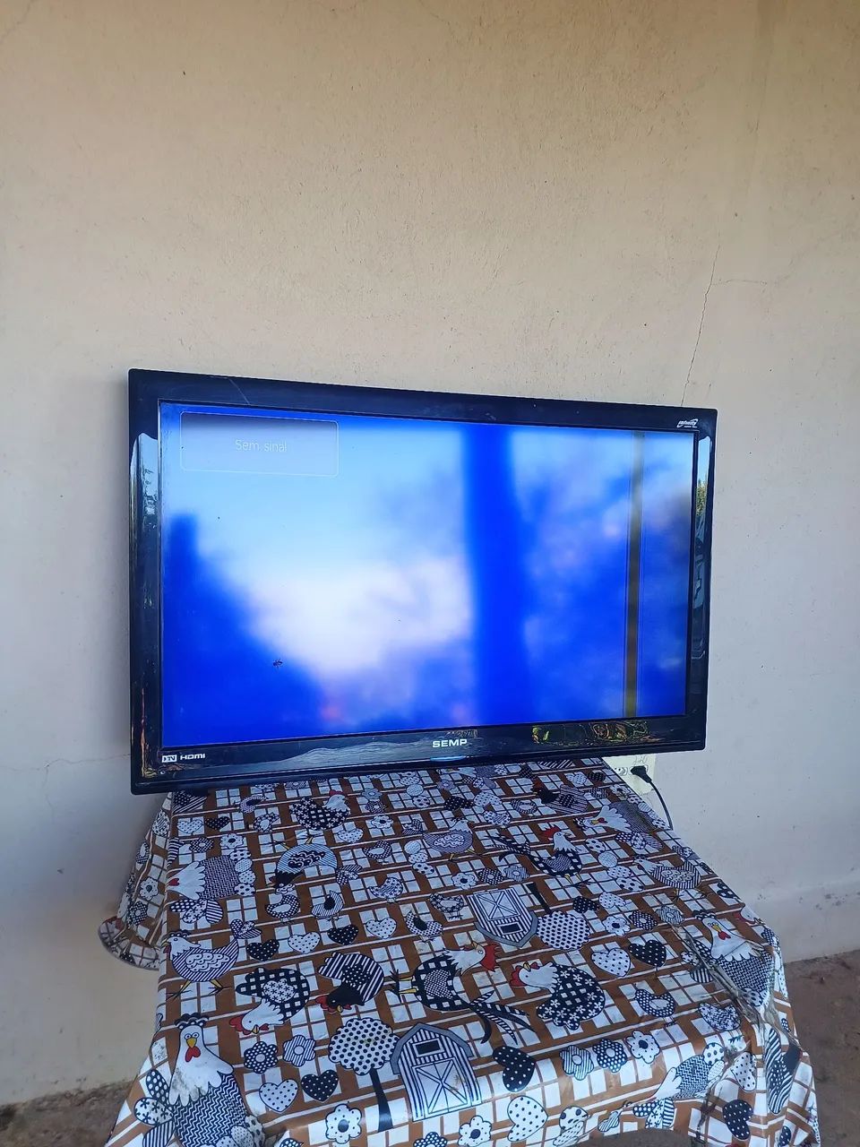 Tv  semp 40 polegada , nao e smart