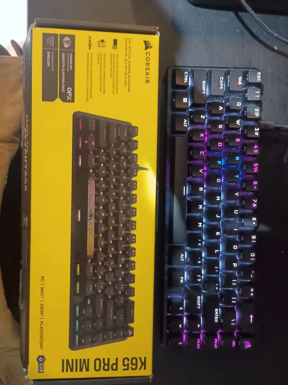 Teclado Gamer Corsair K65 PRO Mini - Foto 4