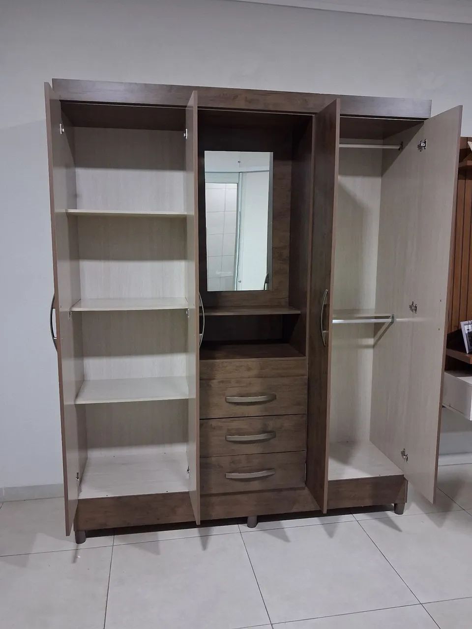 Guarda roupa