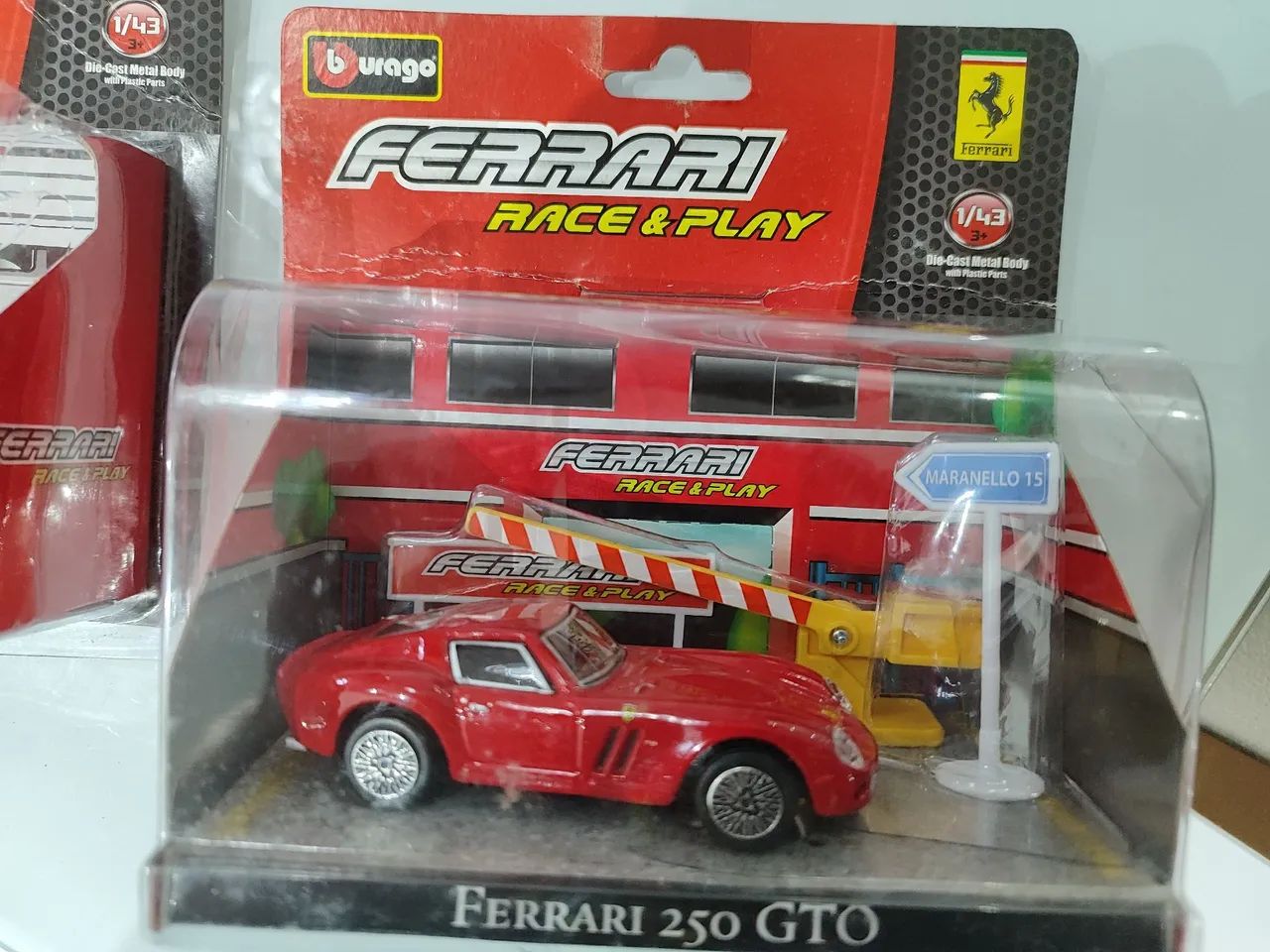 Miniaturas Bburago 1:43 - Foto 4
