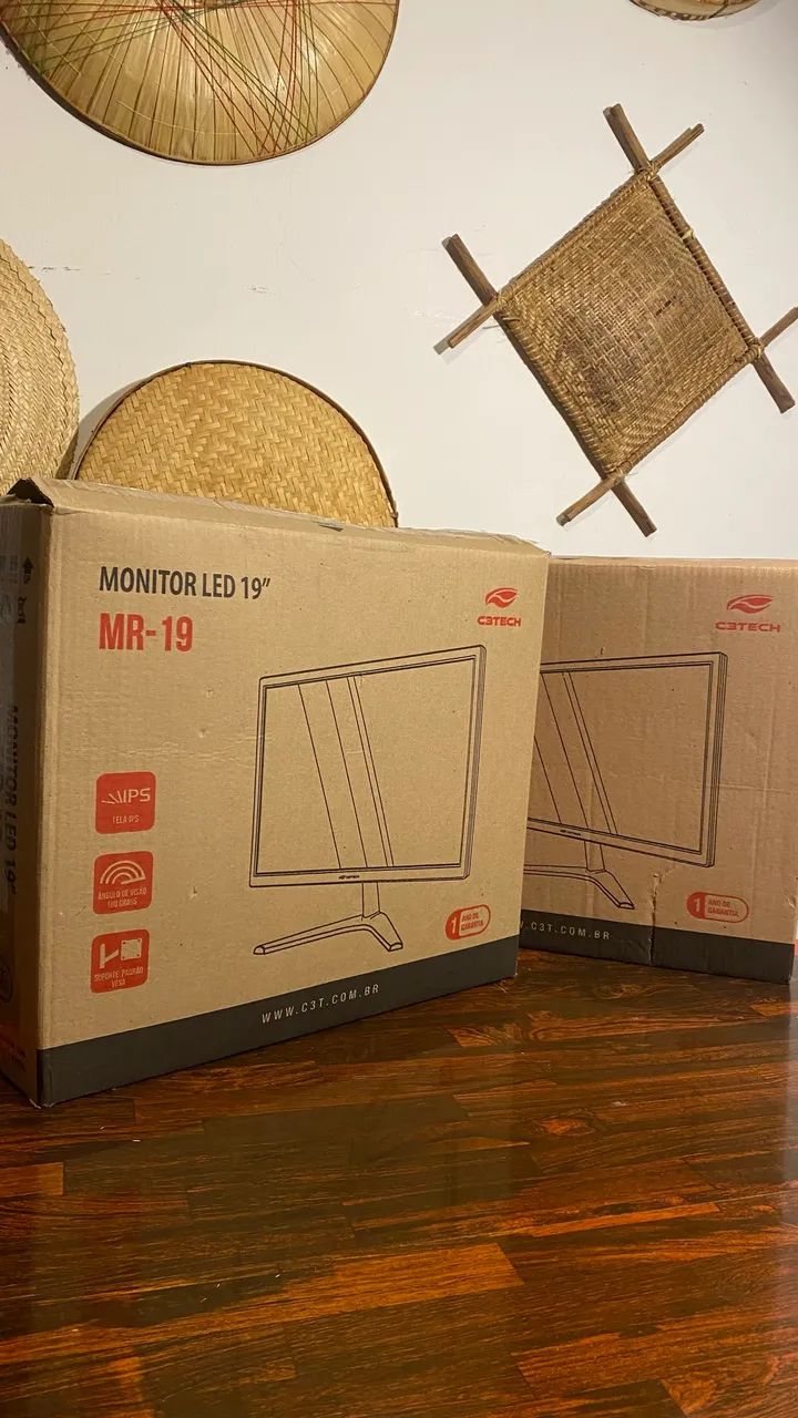 MONITORES 19 polegadas LED C3TECH, NUNCA USADO (2 unid)  - Foto 2