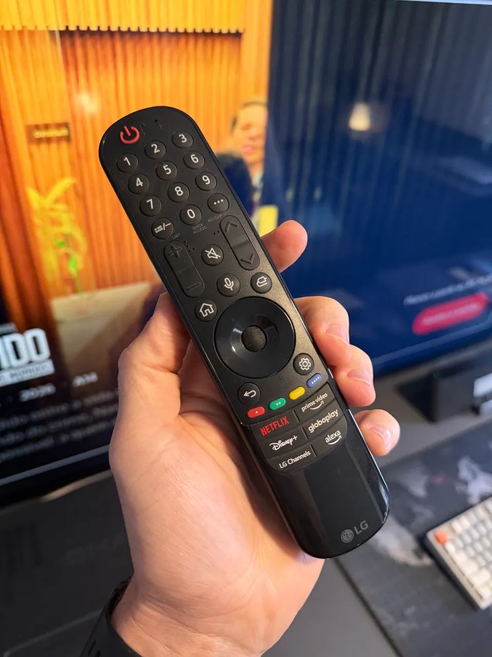 Vendo TV LG 65 - 4K UHD - NOVÍSSIMA! - Foto 2