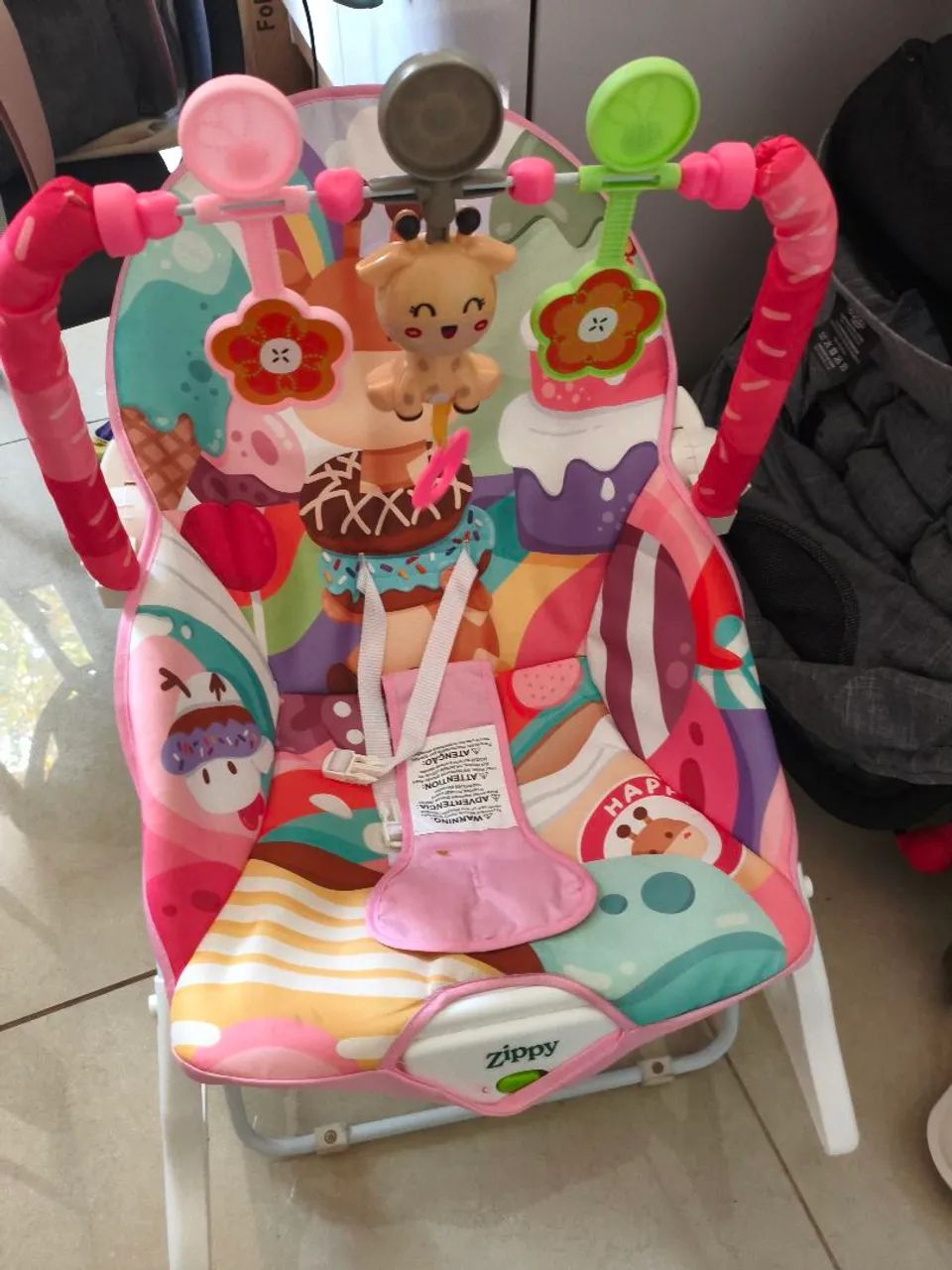 Cadeirinha de bebê com balanço 