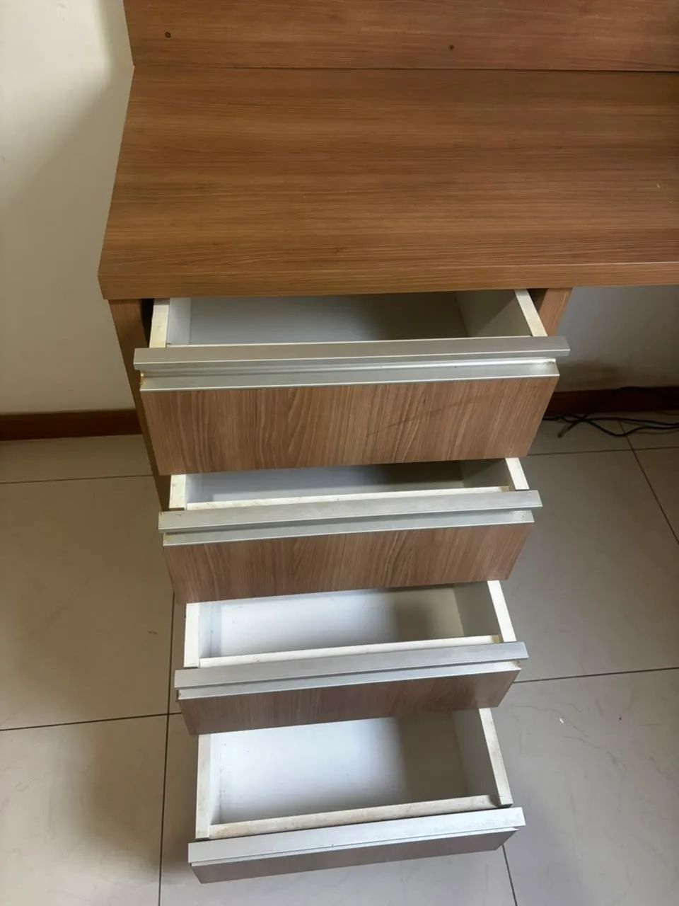 Mesa de estudos com painel - Foto 4