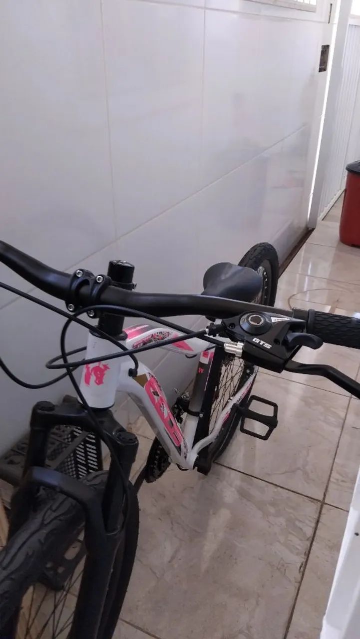 Bicicleta esportiva 