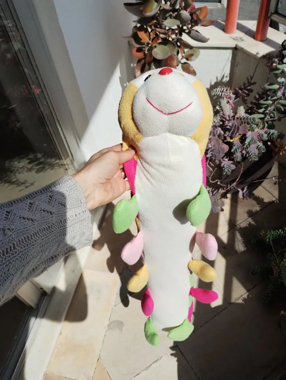 Centopéia grande de pelúcia 85cm e brinde - Foto 4
