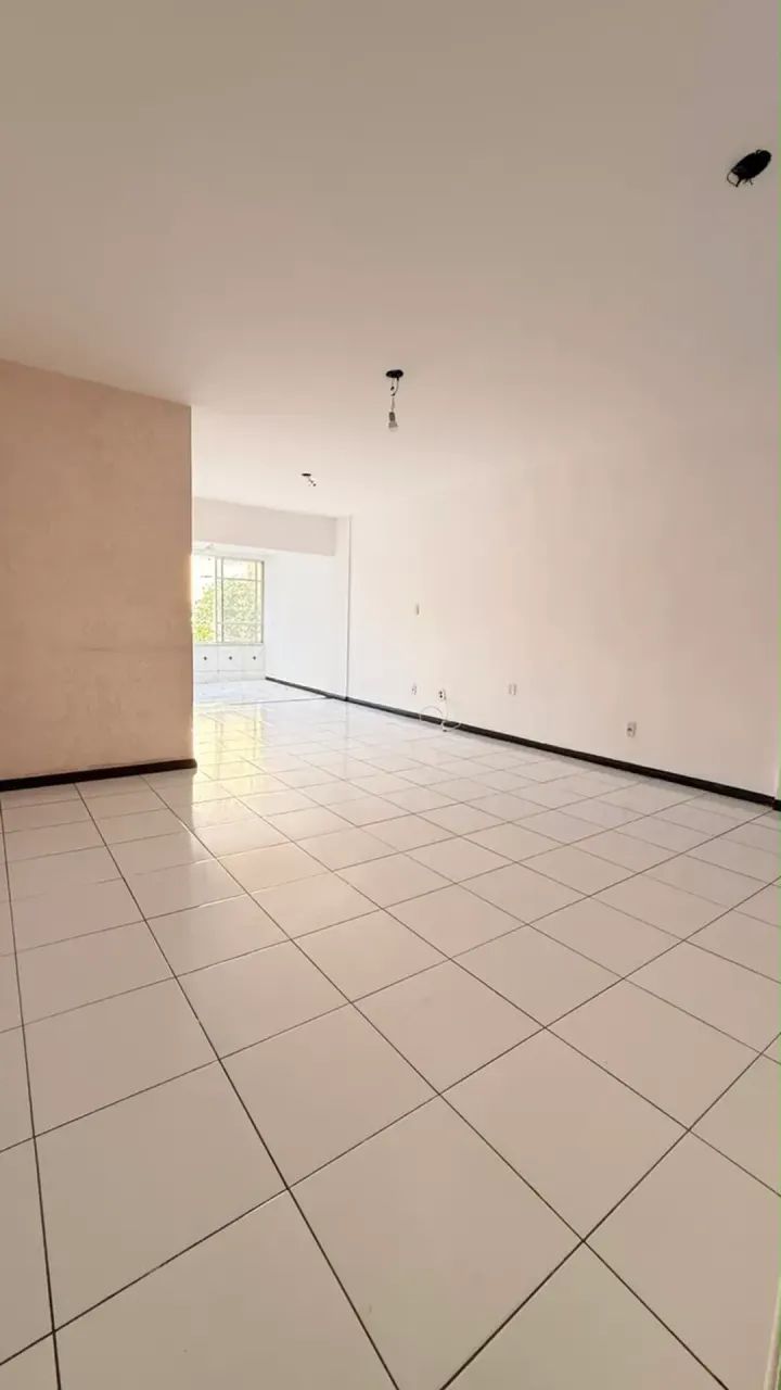 EV. Alugo apartamento próximo a UNDB e escolas