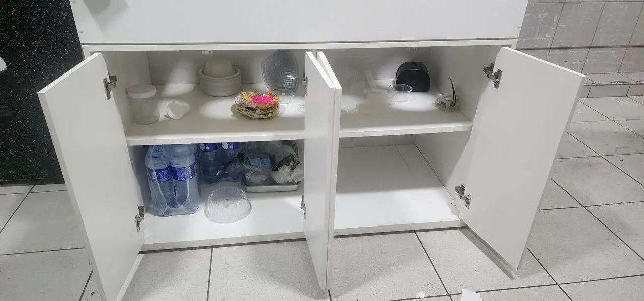 Balcão com armário novinho - Foto 2