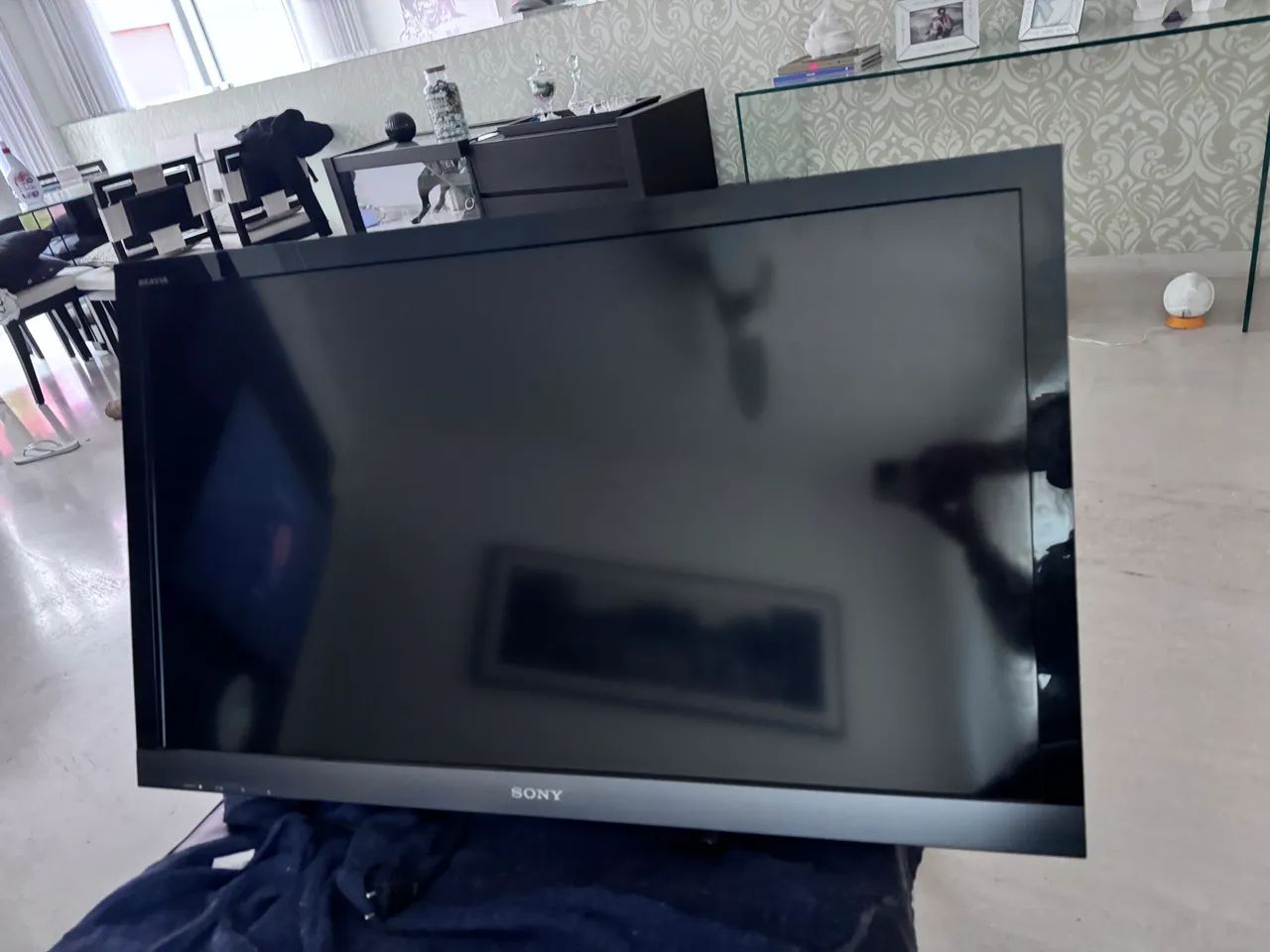 Vendo televisão Sony bravia 40?