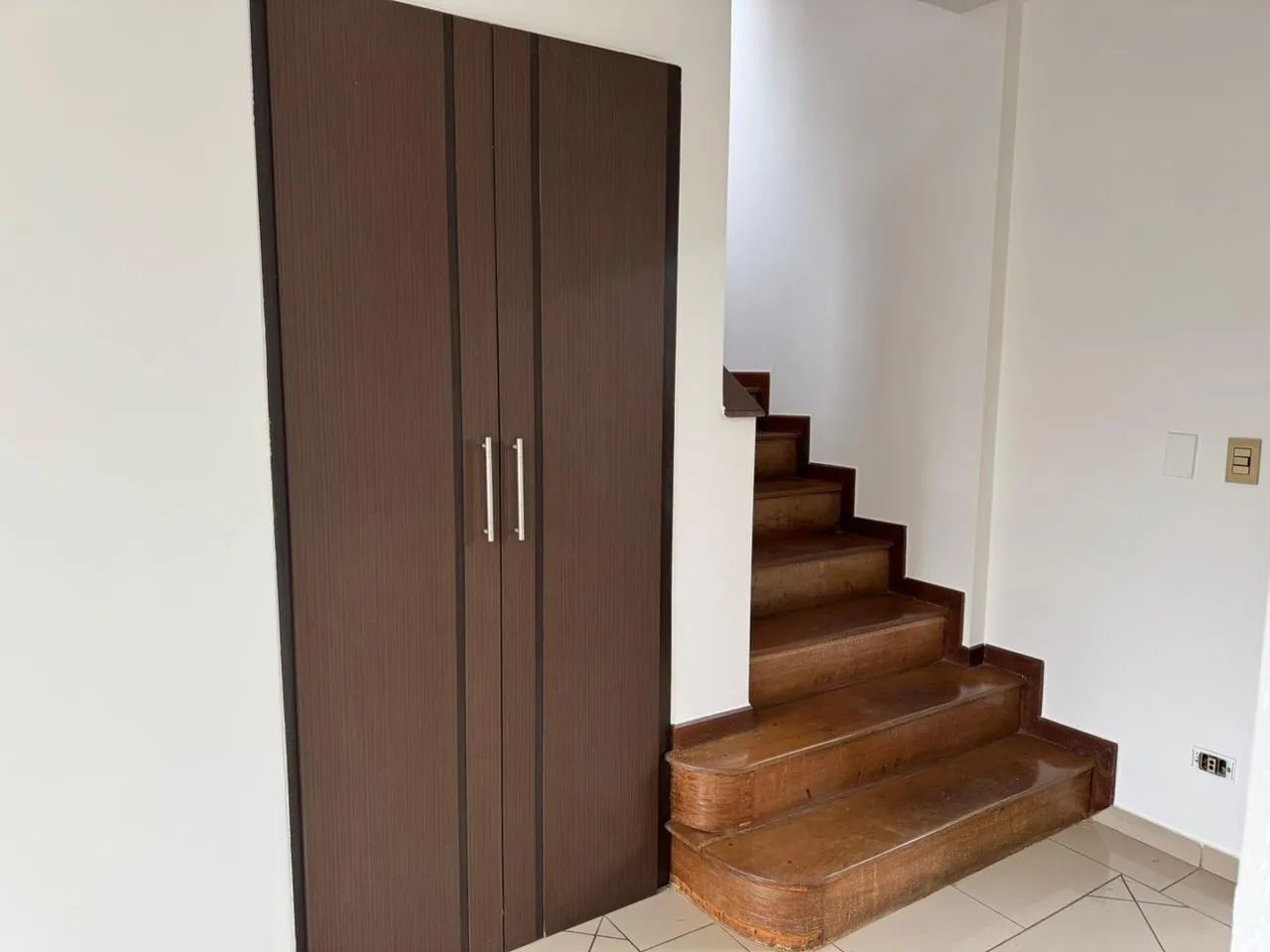 Apartamento duplex para locação no Edifício Manhattan com 4 dormitórios e 190 m² no Centro - Foto 4