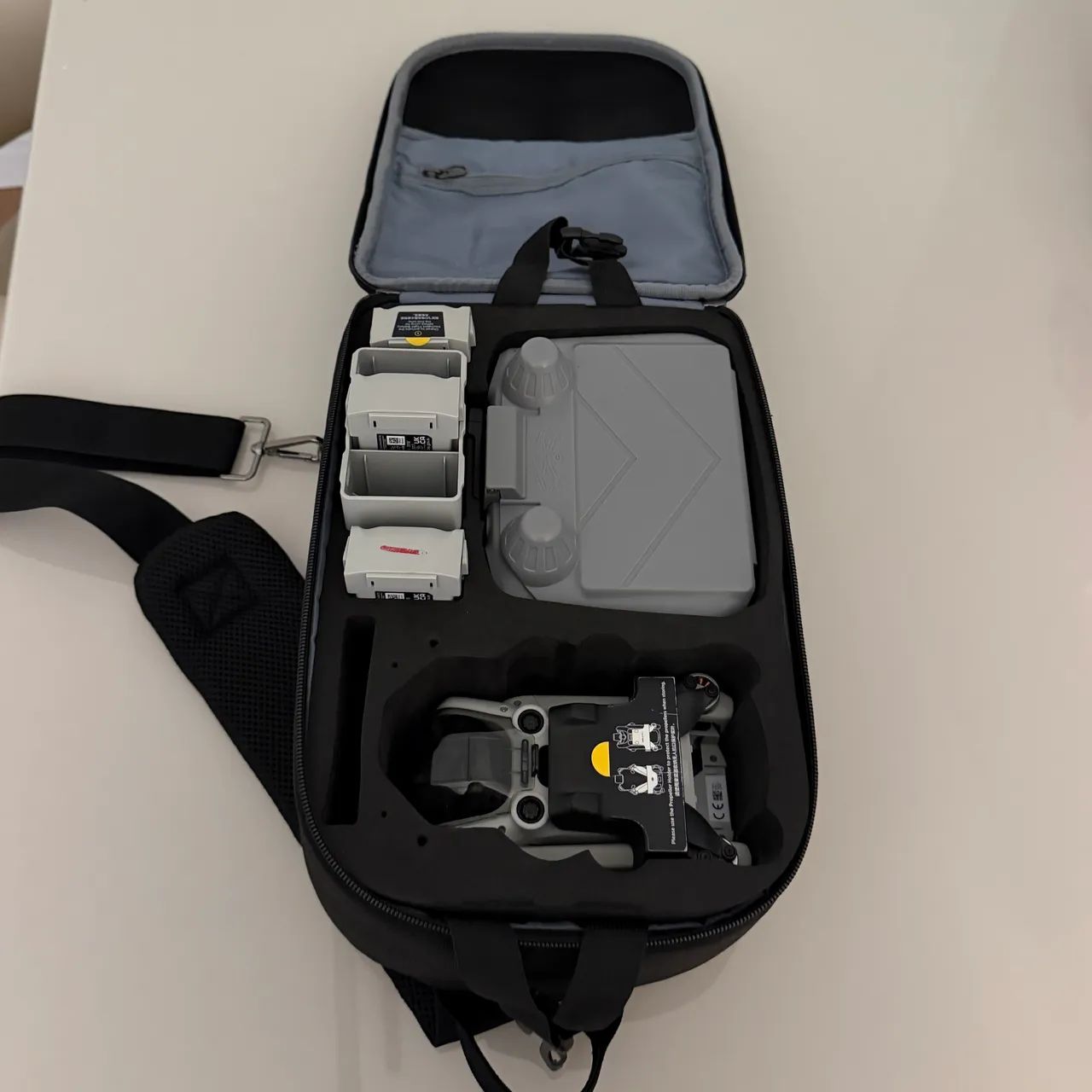 DJI Mini 4 Pro Fly More Combo + Controle DJI RC ? Excelente estado - Foto 5