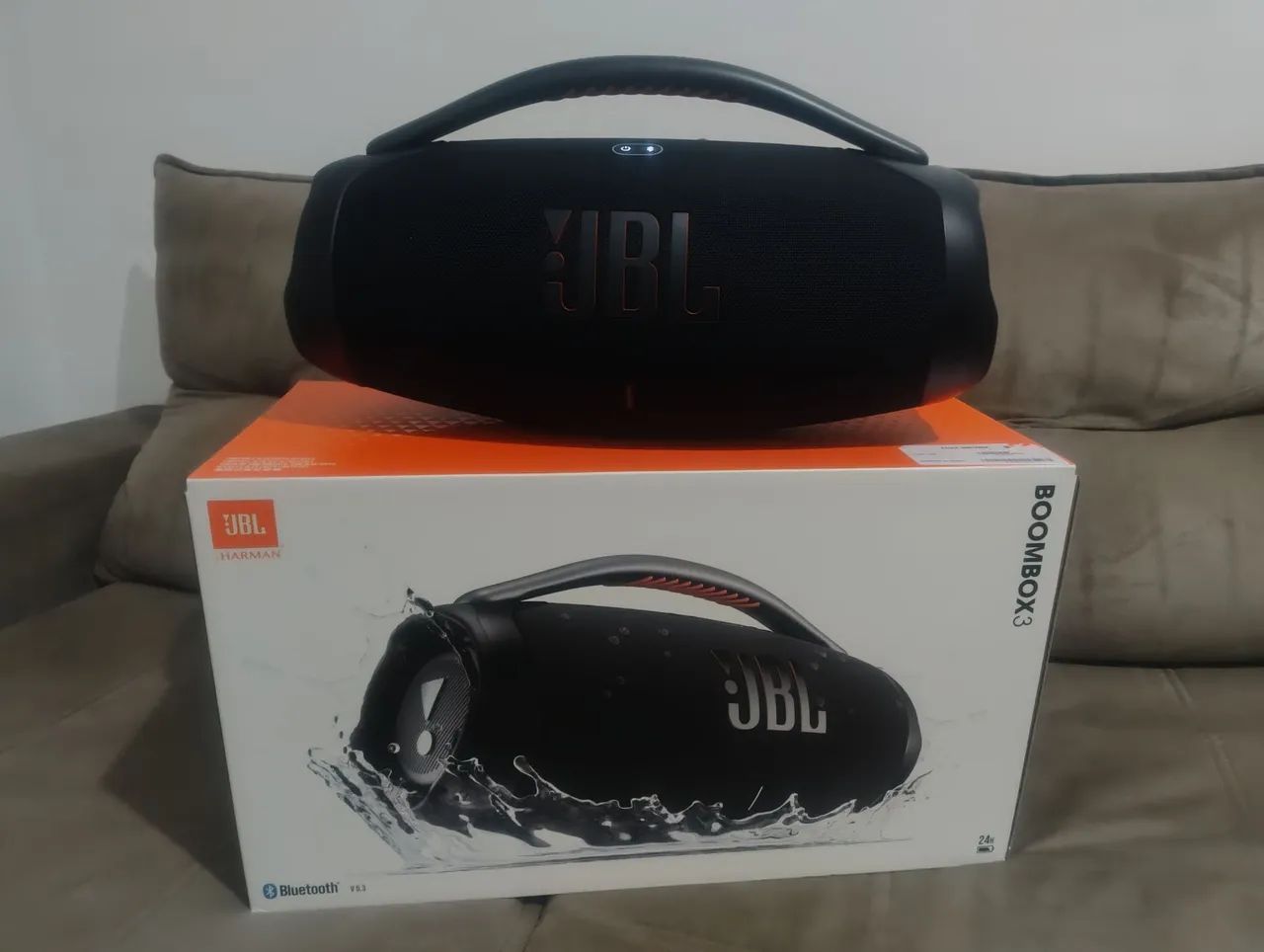 BOOMBOX 3 LACRADA SEM USO 