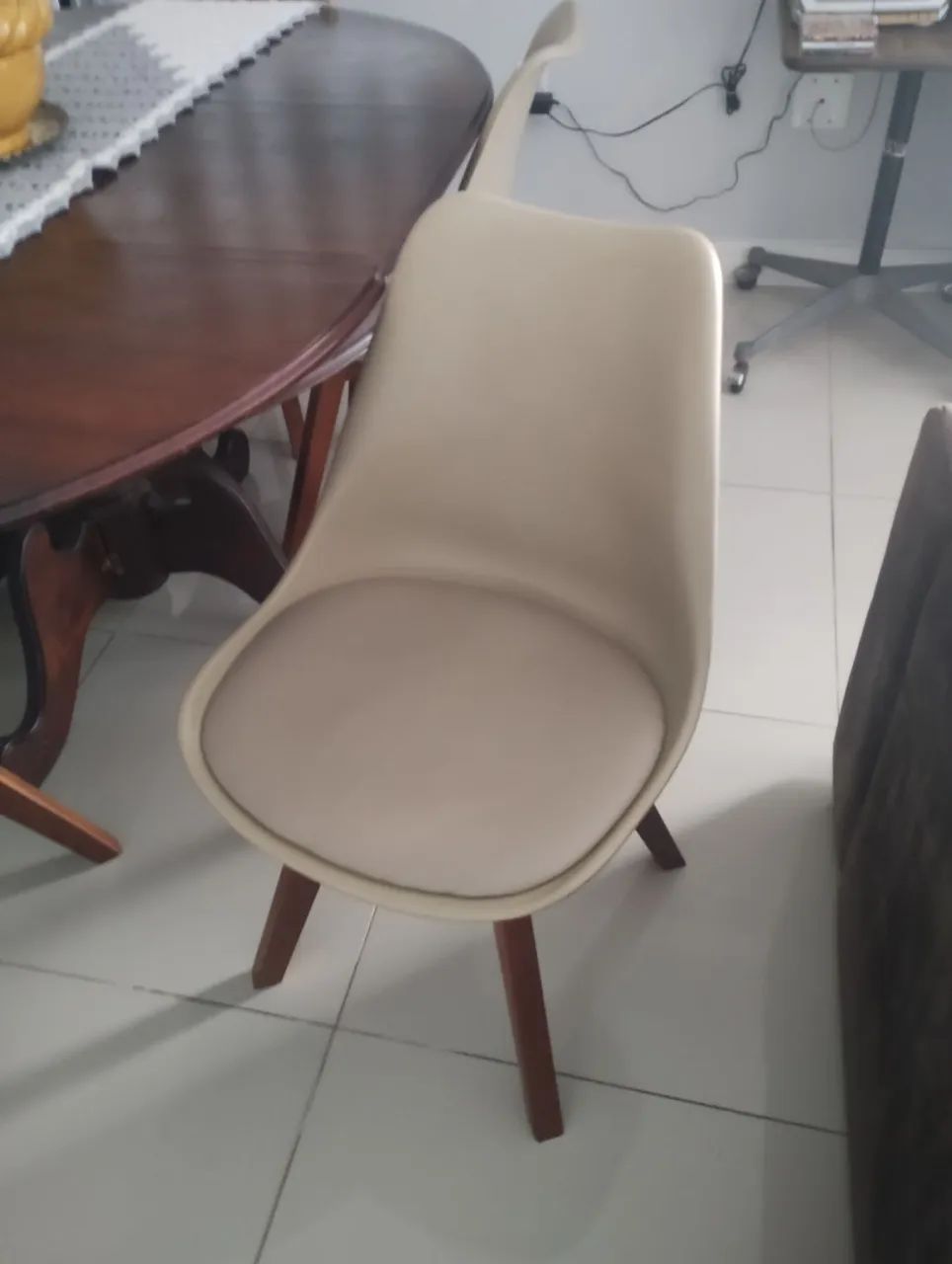 Mesa de Jantar com 6 Cadeiras  - Foto 2