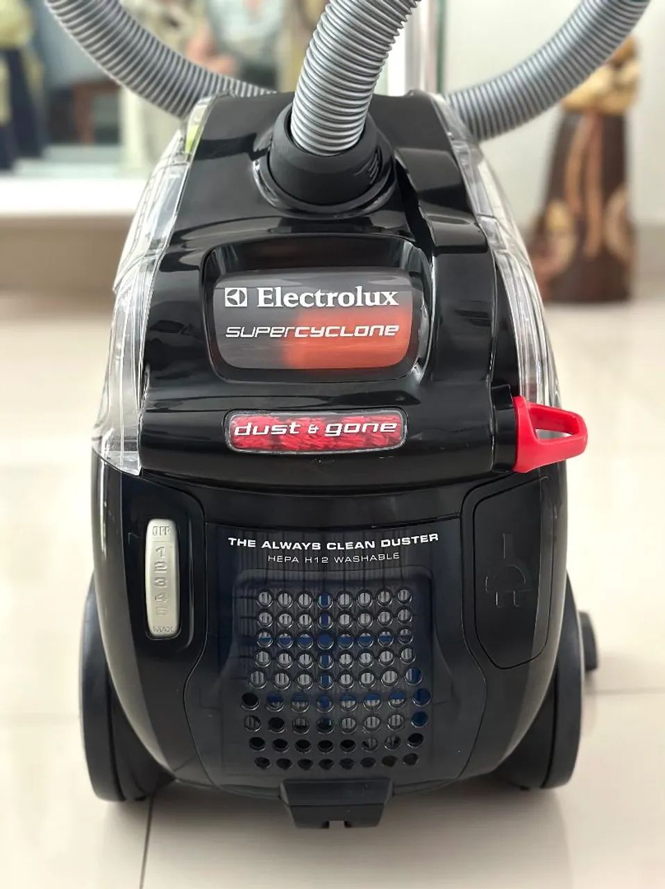 Vendo Aspirador de Pó Semi-novo. 