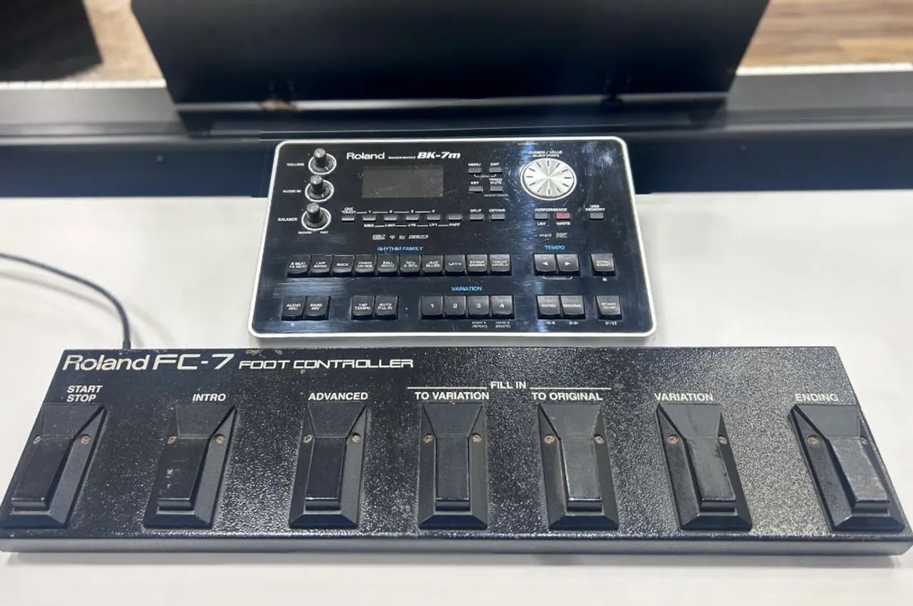 Roland Bk7m completo