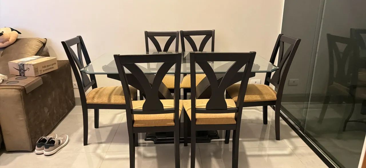 Vende-se Jogo de Jantar - Mesa c/ 6 Cadeiras - Foto 3