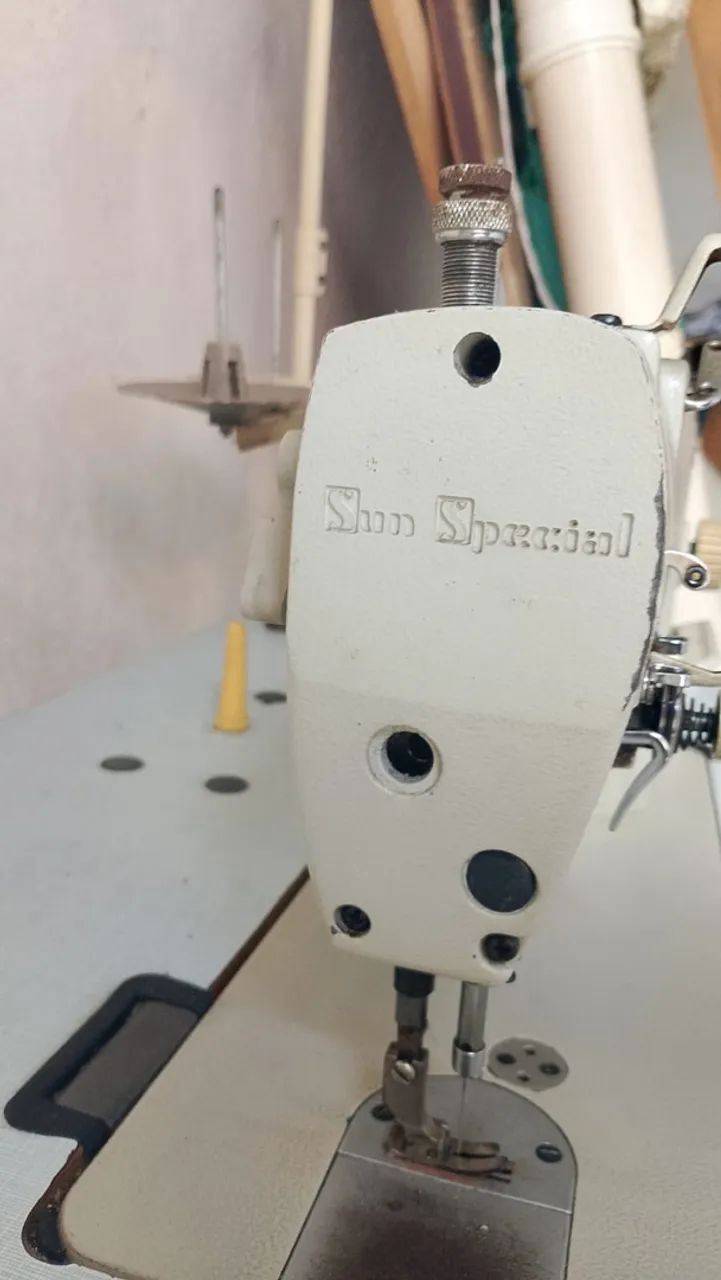 Máquina de costura  - Foto 3