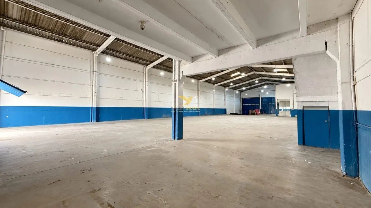 Galpão Logístico com 1.100 m², 5 Docas e Pé-Direito de 8 Metros - Foto 3
