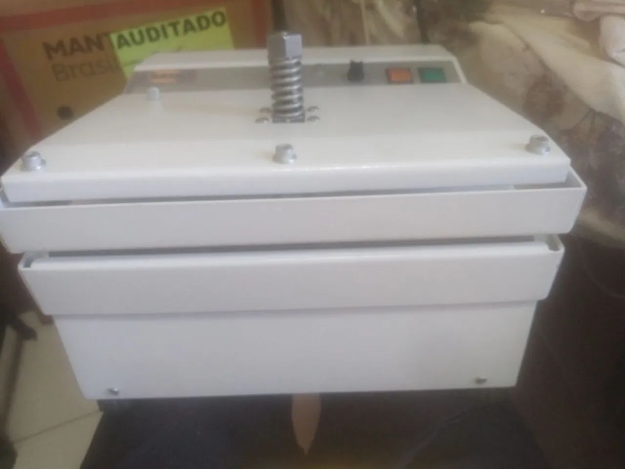 Datadora/Seladora 2 em 1