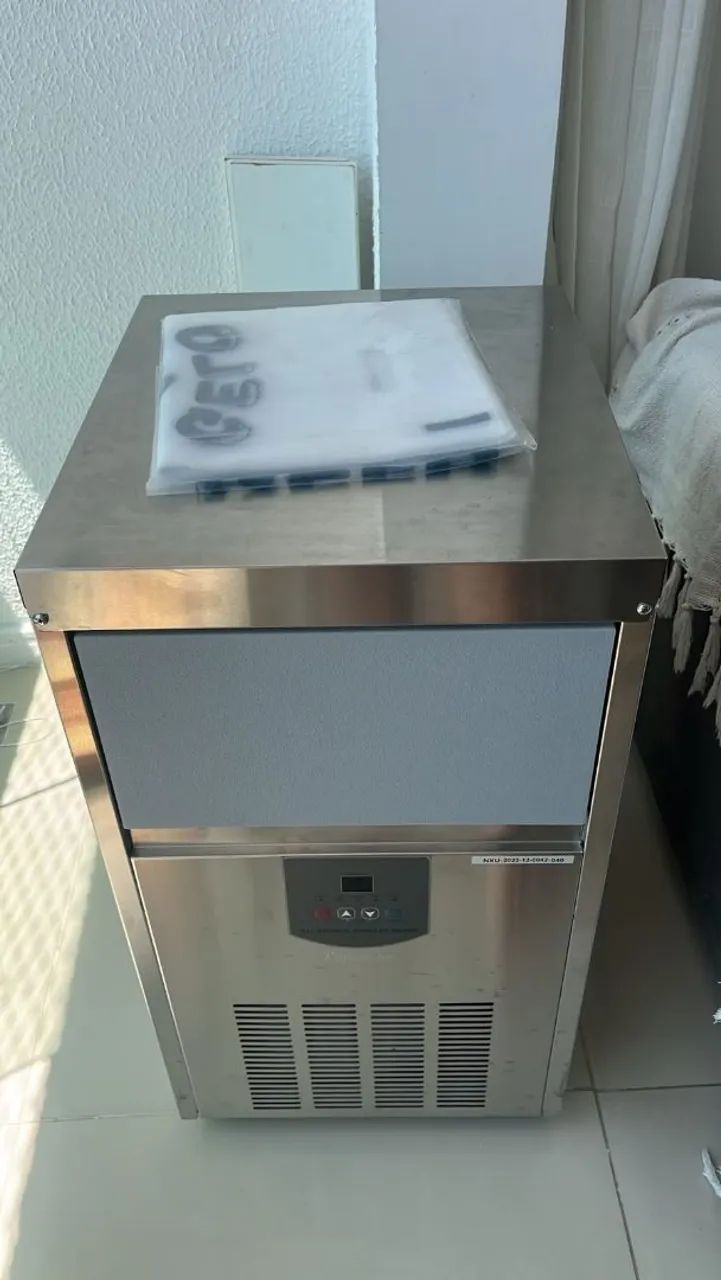 Máquina de gelo 