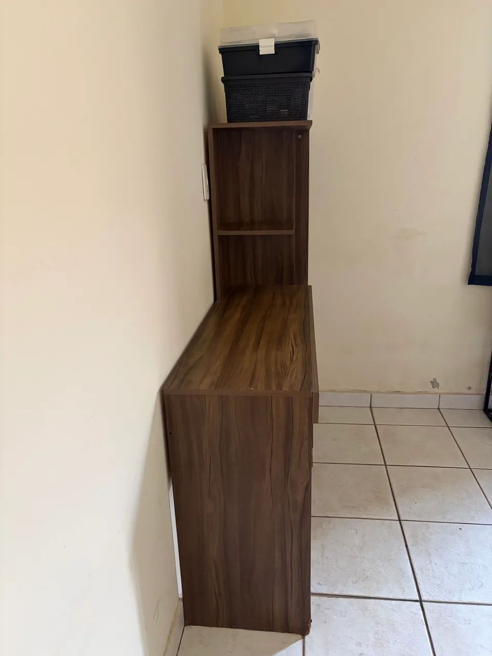 Escrivaninha marrom  - Foto 2