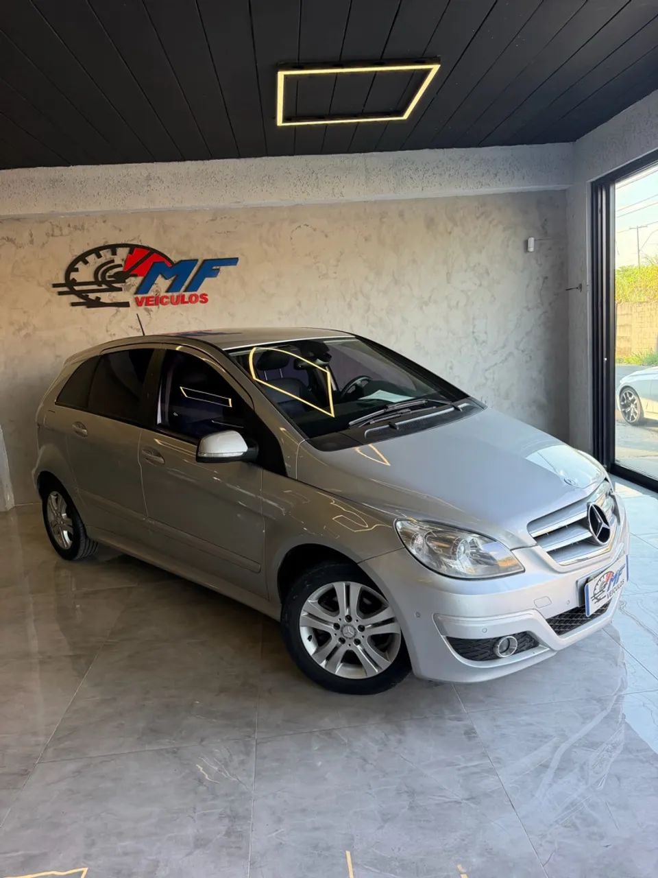 Mercedes-Benz Classe CLASSE B 180 1.7 116CV AUT. 2011