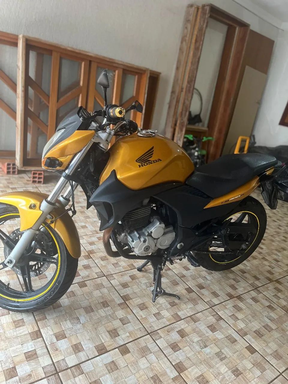 CB 300 DOURADA - Foto 2