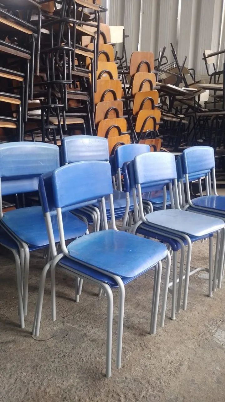Cadeira fixa azul  - Foto 4