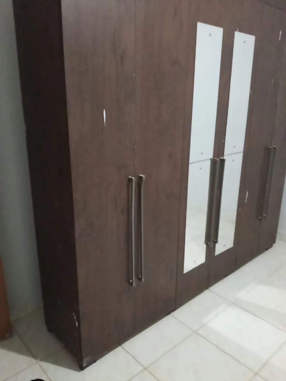 Guarda roupa de 6 portas com espelho amadeirado  - Foto 2