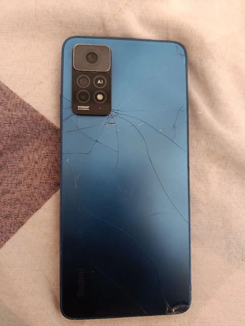 Vendes carcaça de celular ?