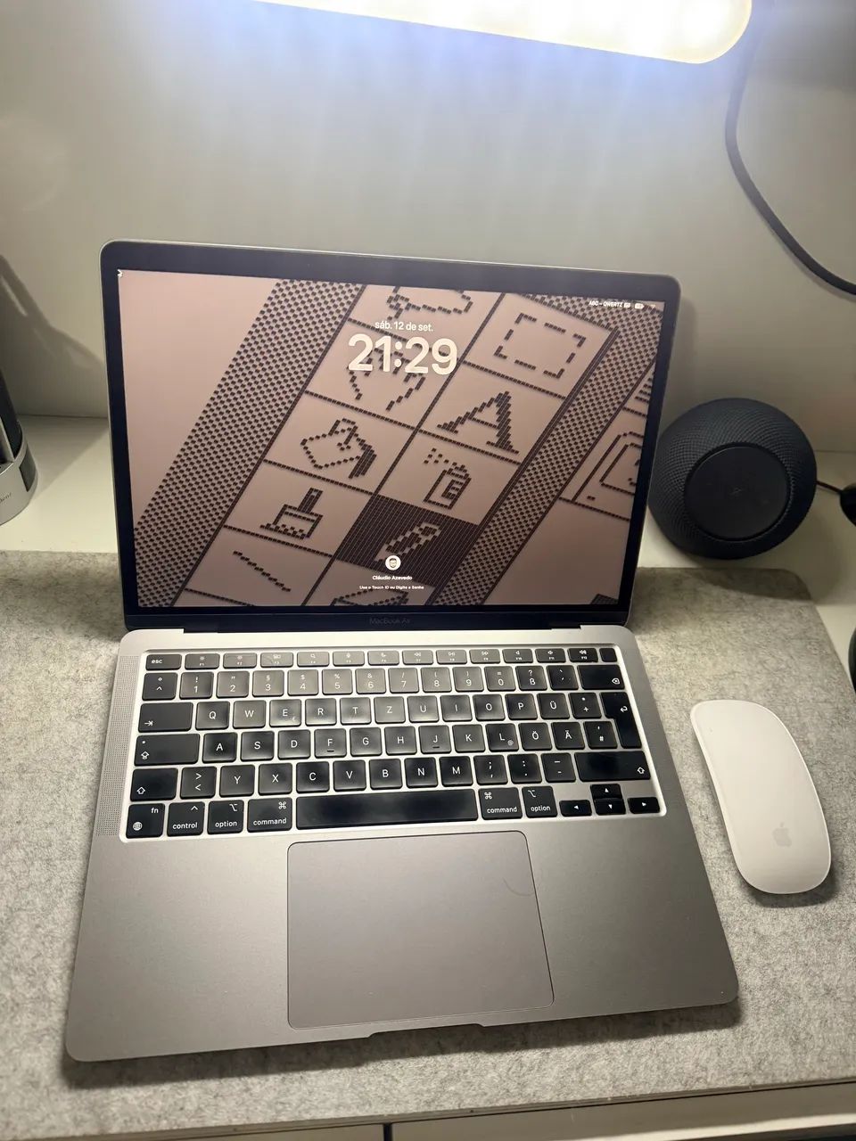 MacBook Air M1 + Magic Mouse