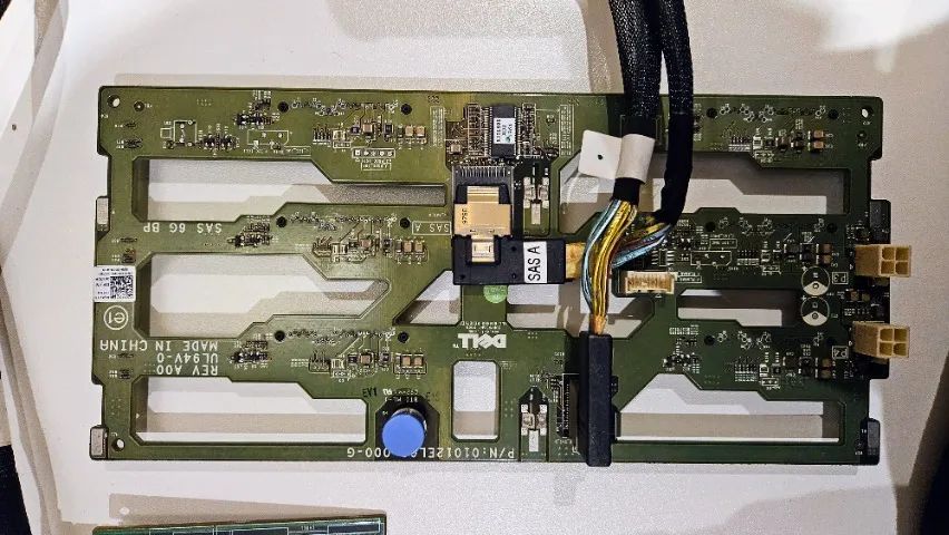 Kit Dell PERC 6i RAID T774H com Backplane K470M Cabos e Bateria - Foto 3